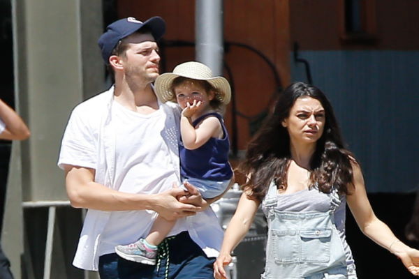 Эштон Катчер обвиняет Милу Кунис в неверности Эштон Катчер обвиняет Милу Кунис в неверности