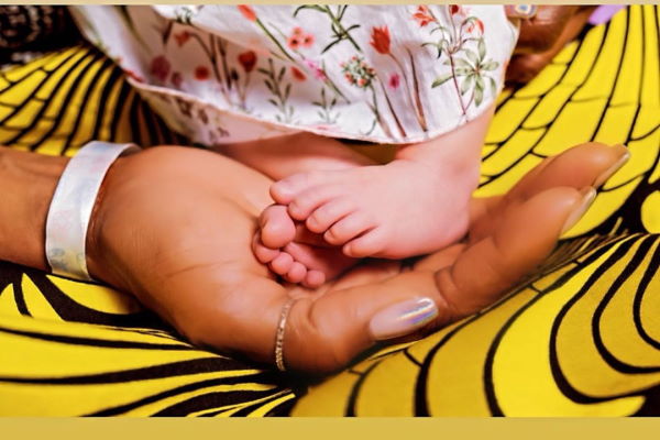 Маленькие ножки дочки Наоми Кэмпбелл Маленькие ножки дочки Наоми Кэмпбелл